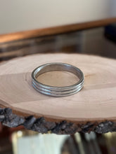 Load image into Gallery viewer, Vintage Signed Ben Amun by Isaac Manevitz Silver Tone Ribbed Bangle Bracelet
