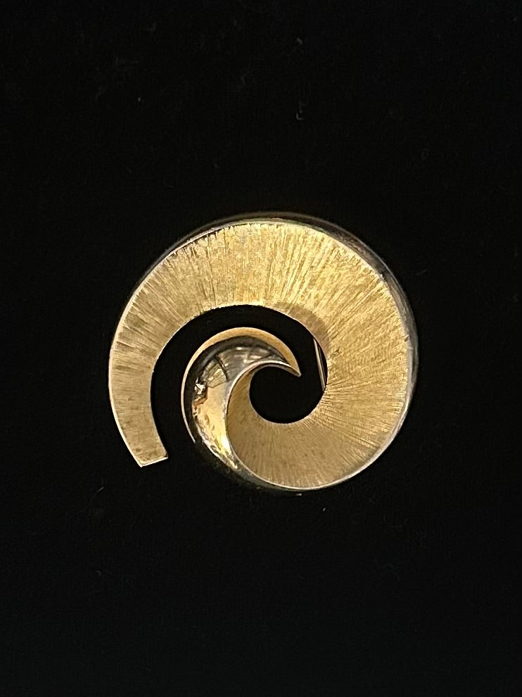 Vintage 1950s Midcentury Signed Crown TRIFARI Gold Tone Brushed Swirl Spiral Brooch