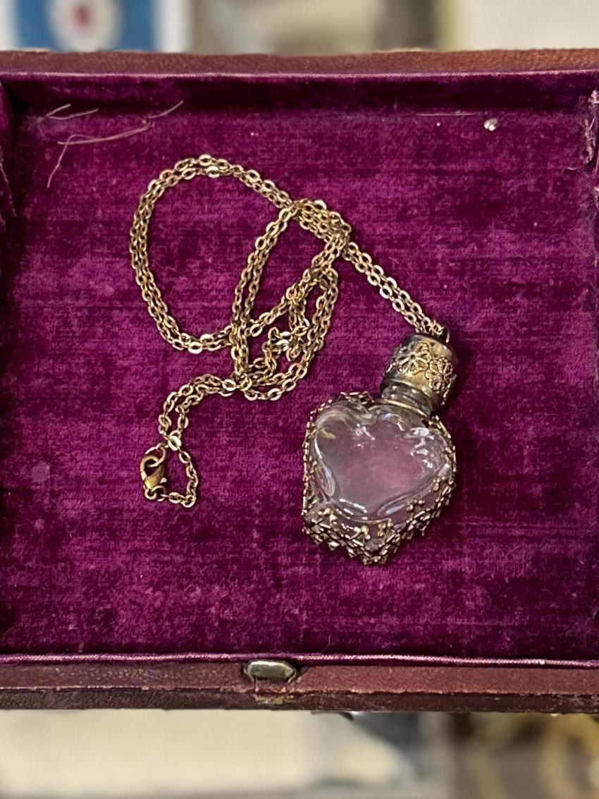 Vintage Filigree Gold Tone Brass Metal Encased Glass Perfume Essential Oil Bottle Necklace