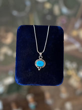 Load image into Gallery viewer, Vintage Southwestern Mexico Sterling Silver &amp; Genuine Turquoise Pendant Necklace 18”
