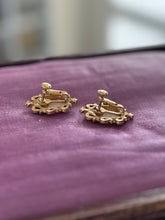 Load image into Gallery viewer, Vintage 1960s Deadstock New Old Stock GENO Richelieu Genuine Hand Carved Italian Cameo Gold Tone Clip on Screwback Earrings
