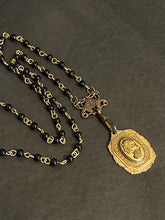 Load image into Gallery viewer, ‘CAMEO APPEARANCE’ Pendant Necklace
