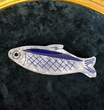 Load image into Gallery viewer, Fish Hair Claw Clip
