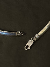 Load image into Gallery viewer, Vintage 1990s 925 ITALY Sterling Silver 4mm Omega Chain Necklace 17”
