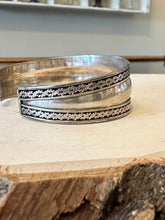 Load image into Gallery viewer, Vintage 925 Sterling Silver Ribbed Twisted Rope Barbed Wire Design Cuff Bracelet
