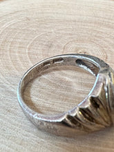 Load image into Gallery viewer, Vintage Signed 925 BOMA Sterling Silver Ribbed Crescent Design Band Ring US Size 8 1/4
