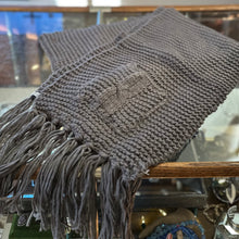 Load image into Gallery viewer, Oversized 2-Pocket Tassel Scarf

