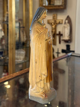 Load image into Gallery viewer, Vintage 1940s St Theresa 8.5&quot; Chalkware Statue Saint Therese Carmelite Nun
