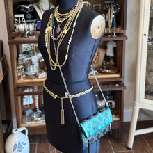 Load image into Gallery viewer, The EMERALD CITY Clutch in Metallic Green
