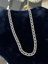 Load image into Gallery viewer, Vintage Sterling Silver Italy Flat Curb Link Chain Necklace Unisex 24”
