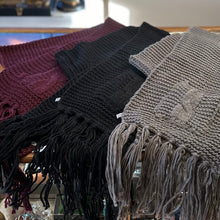 Load image into Gallery viewer, Oversized 2-Pocket Tassel Scarf
