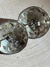 Load image into Gallery viewer, Vintage Midcentury Signed JJ Native American Sterling Silver Black Onyx Cabochon Etched Circle Earrings Studs
