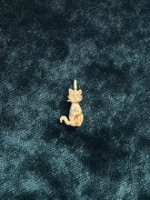 Load image into Gallery viewer, You Pick! Vintage 14k Yellow Gold Charms Pendants | Penguin, Chariot, Cat, Teddy Bear, #1 Mom, Unicorn
