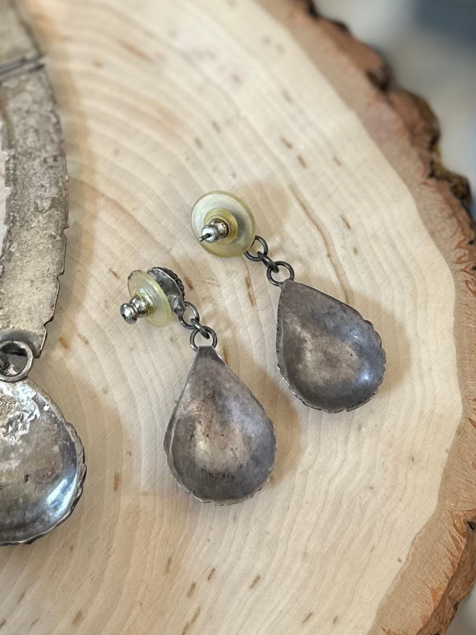 AMERICAN JEWELLERY COLLECTIONS 小売版 Stamped Silver Cuff – Garland's