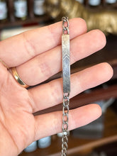 Load image into Gallery viewer, Vintage Sterling Silver Engraved Chevron ID Name Plate Flat Curb Link Unisex Bracelet 7.5” | Blank
