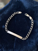 Load image into Gallery viewer, Vintage Sterling Silver Engraved Chevron ID Name Plate Flat Curb Link Unisex Bracelet 7.5” | Blank
