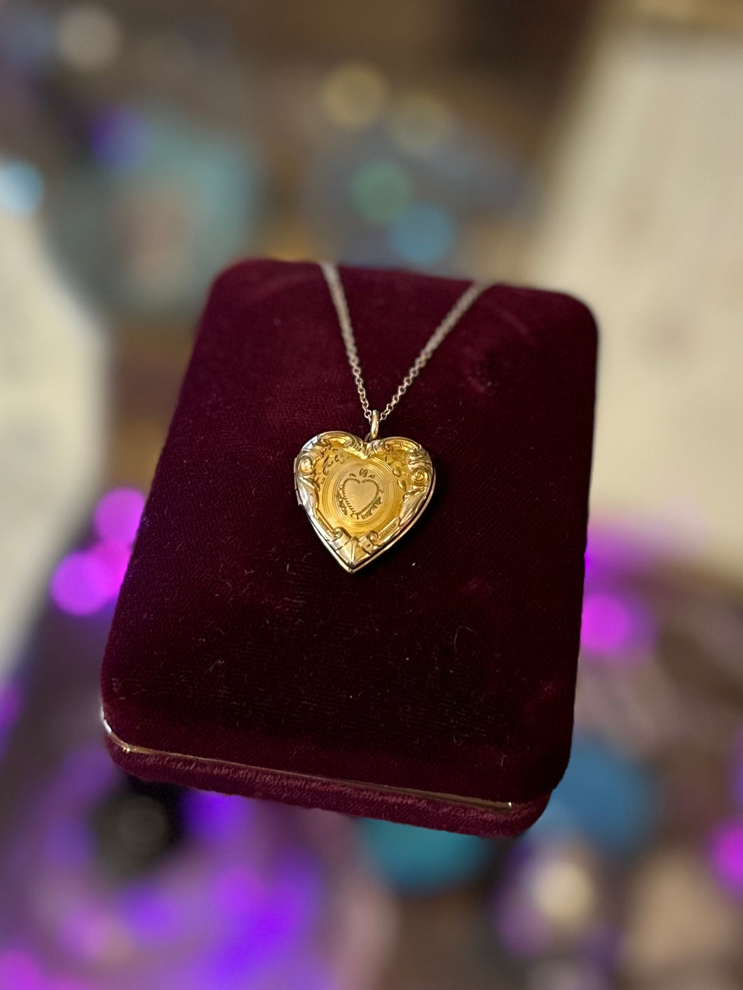 Vintage WWII Era 1940s Sweetheart Gold Filled Heart Locket on Dainty Gold Plated Sterling Silver Chain Pendant Necklace 17.75”