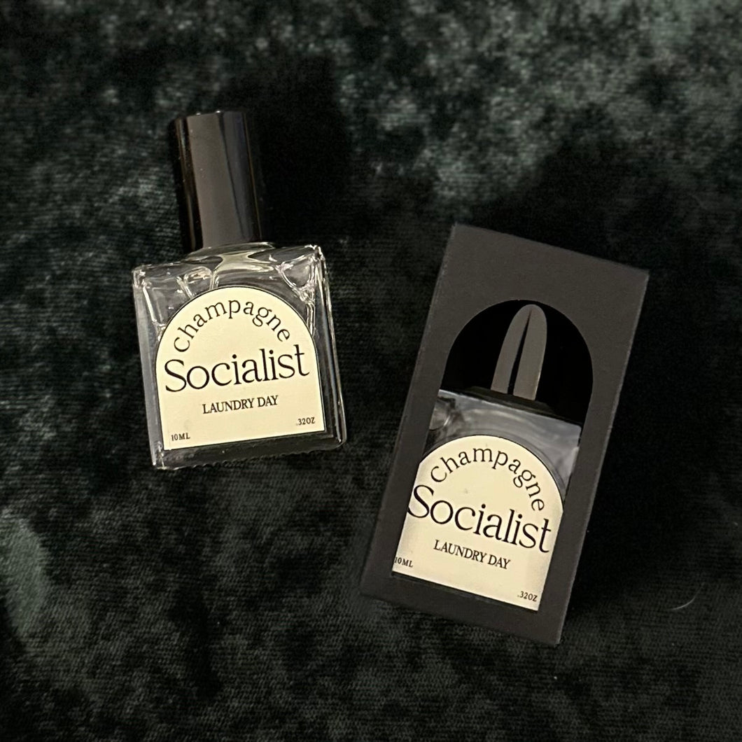 Laundry Day Perfume Oil: 10ml (0.3oz)