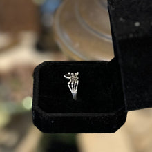 Load image into Gallery viewer, Dainty Sterling Silver &amp; Black Onyx Spider Ring US Size 5
