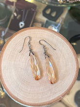 Load image into Gallery viewer, Stunning Vintage Sterling Silver &amp; Peach Faceted Cut Glass Long Teardrop Dangle Drop Earrings
