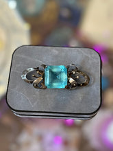 Load image into Gallery viewer, Vintage CASTLECLIFF Sterling Silver Blue Emerald Cut Glass Bow Brooch Clip Ons
