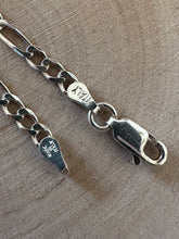 Load image into Gallery viewer, Vintage 1990s Sterling Silver 925 Milor ITALY Figaro Chain Link Bracelet Unisex 7.25”

