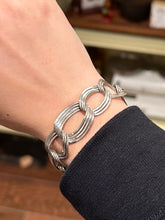 Load image into Gallery viewer, Vintage Signed BB Binder Bros. Sterling Silver Interlocking Twist Chain Link Bracelet 7” Unisex
