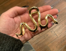 Load image into Gallery viewer, Quality Metal Snake Jaw Clip
