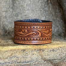 Load image into Gallery viewer, Leather tooled bracelet
