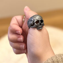 Load image into Gallery viewer, Men’s Skull Ring
