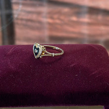 Load image into Gallery viewer, Victorian Style Black Heart Gold Tone Ring

