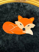 Load image into Gallery viewer, Fox Hair Claw Clip
