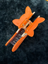 Load image into Gallery viewer, Fox Hair Claw Clip
