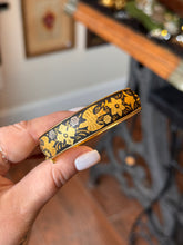 Load image into Gallery viewer, Vintage Black &amp; Gold Tone Damascene Bird and Floral Hinged Bangle Maiden Bracelet
