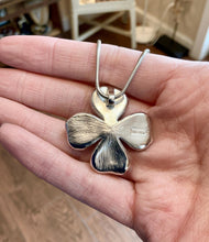Load image into Gallery viewer, Vintage 1960s Signed Trifari Silver Tone Dogwood Flower Pendant Necklace 17.6"

