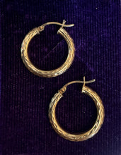 Load image into Gallery viewer, Vintage 1980s 14K Yellow Gold Diamond Cut Textured Hoop Earrings Hoops
