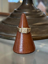 Load image into Gallery viewer, Vintage 14k Yellow Gold Engraved Monogrammed RR Initials Signet Ring US 5 1/2
