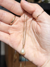 Load image into Gallery viewer, Vintage Dainty Gold Tone Sterling Silver Teardrop Pearl Pendant Necklace 18"
