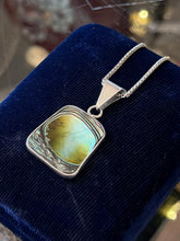 Load image into Gallery viewer, Vintage Sterling Silver Abalone Shell Pendant Necklace 18" Box Chain

