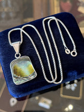 Load image into Gallery viewer, Vintage Sterling Silver Abalone Shell Pendant Necklace 18" Box Chain
