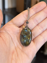 Load image into Gallery viewer, Vintage Sterling Silver Labradorite Pendant Necklace 23.75" Station Chain
