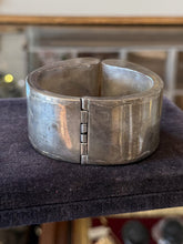 Load image into Gallery viewer, Vintage TO-34 Dulce Taxco Mexico 950 Silver Chunky Modernist Clamper Bracelet
