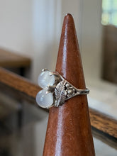 Load image into Gallery viewer, Vintage Sterling Silver Moonstone Cabochon Feather Leaf Motif Ring US 8.25

