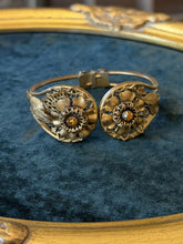 Load image into Gallery viewer, Vintage 1940s Brass Tone Floral Clamper Bracelet Faceted Amber Rhinestones

