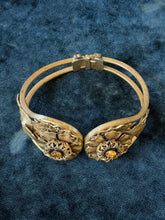 Load image into Gallery viewer, Vintage 1940s Brass Tone Floral Clamper Bracelet Faceted Amber Rhinestones

