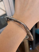 Load image into Gallery viewer, VTG Signed SSD Simon Sebbag Sterling Silver Electroform Square Bangle Bracelet
