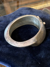 Load image into Gallery viewer, Vintage 1980s Signed Bayanihan Modernist Sterling Silver Sculptural Bangle Bracelet
