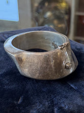 Load image into Gallery viewer, Vintage 1980s Signed Bayanihan Modernist Sterling Silver Sculptural Bangle Bracelet
