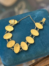 Load image into Gallery viewer, Vintage Midcentury Black &amp; Gold Tone Damascene Oval Panel Link Bracelet
