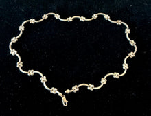Load image into Gallery viewer, Vintage Sterling Silver Floral Daisy Satellite Collar Necklace 18.25"
